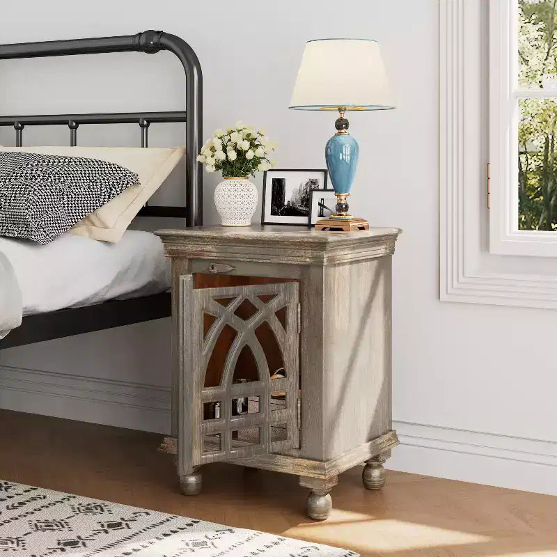 Table de chevet fonctionnelle et élégante en bois gris antique pour chambre à coucher ou salon