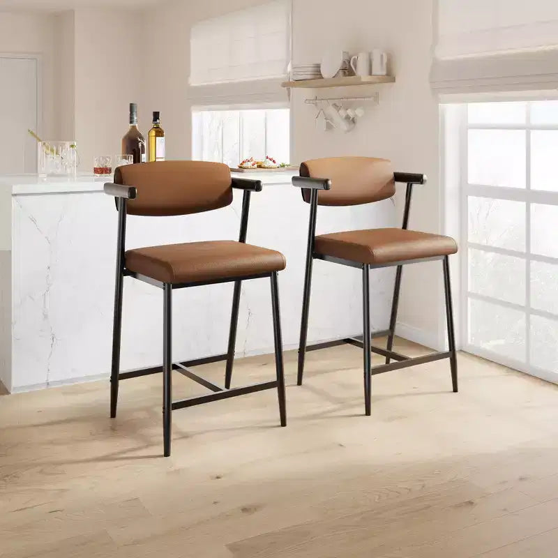Lot de 2 tabourets de bar à hauteur de comptoir avec accoudoirs, tabouret de bar rembourré avec dossier, siège large et doux, lot de tabourets de bar en métal pour îlot de cuisine, montage facile